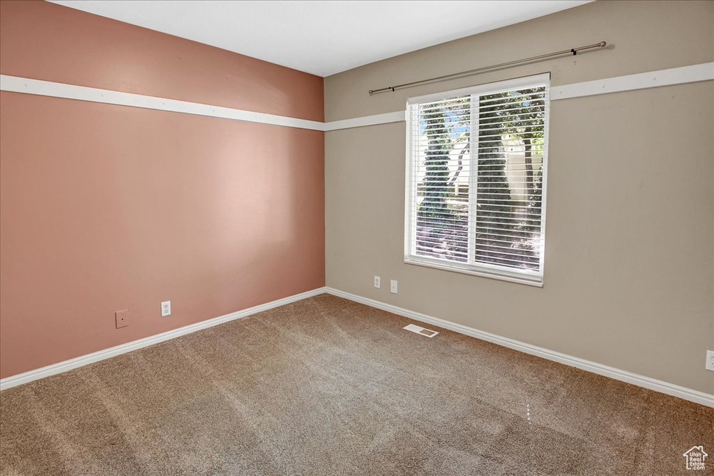 5772 OAKWOOD DR South Ogden, UT 84405
