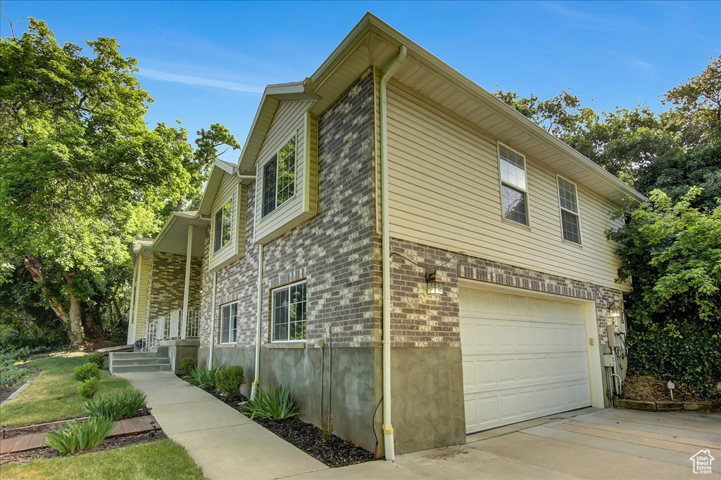 5772 OAKWOOD DR South Ogden, UT 84405