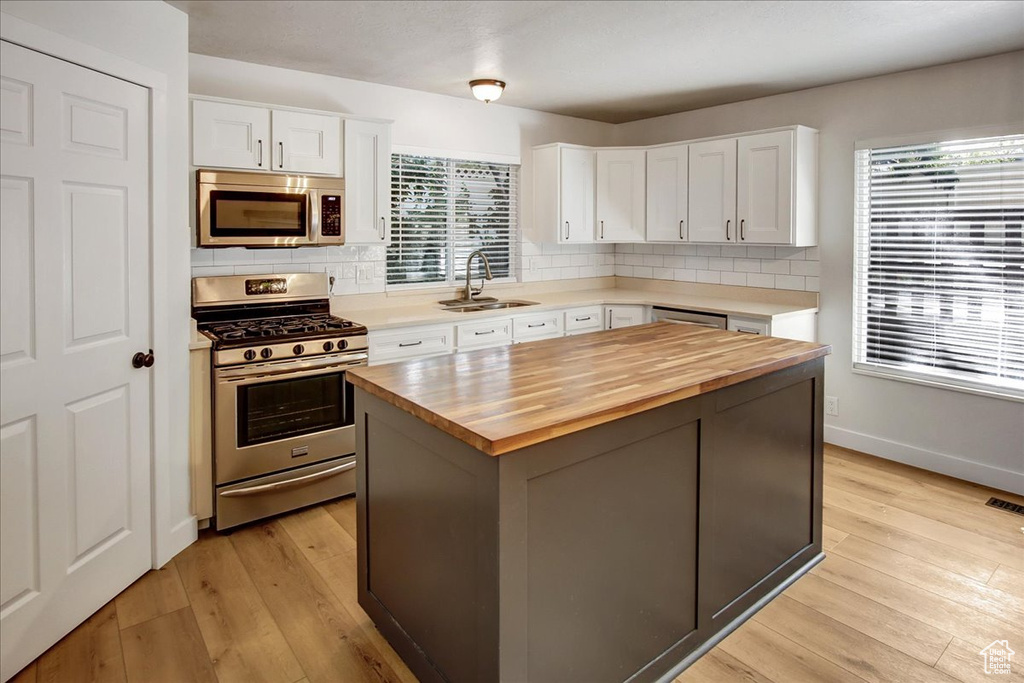 5772 OAKWOOD DR South Ogden, UT 84405