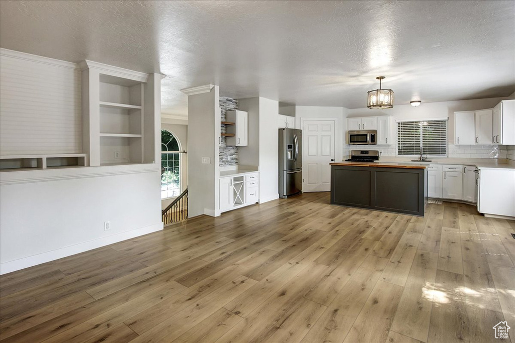 5772 OAKWOOD DR South Ogden, UT 84405