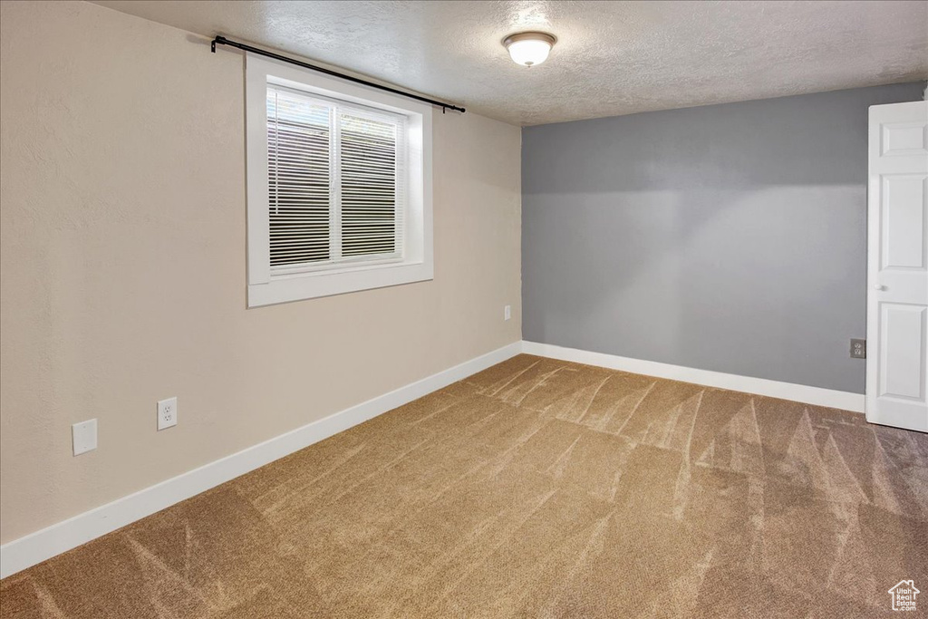 5772 OAKWOOD DR South Ogden, UT 84405