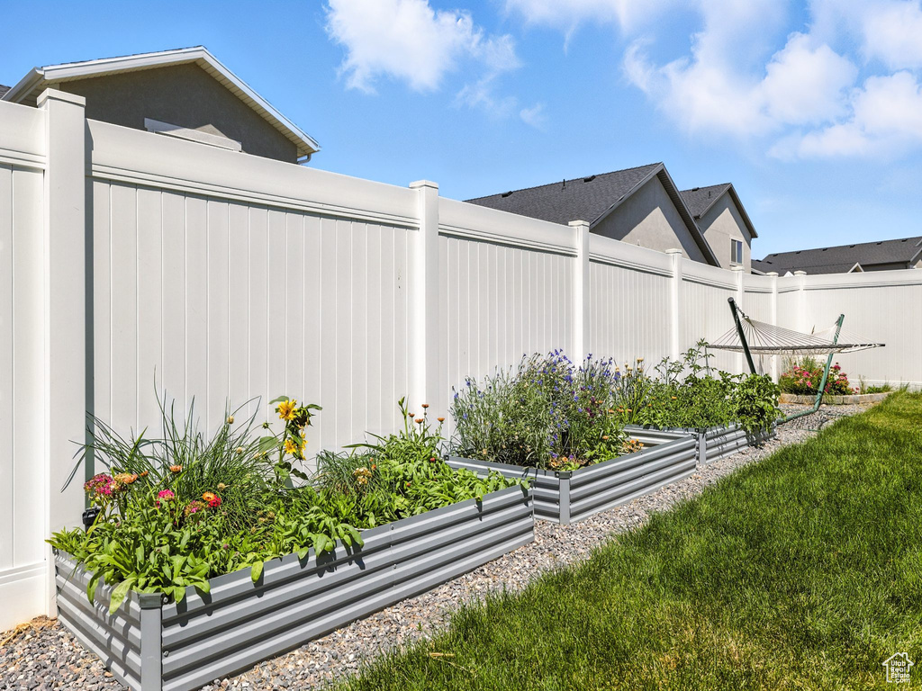 6119 N WHITE ROCK RD Eagle Mountain, UT 84005