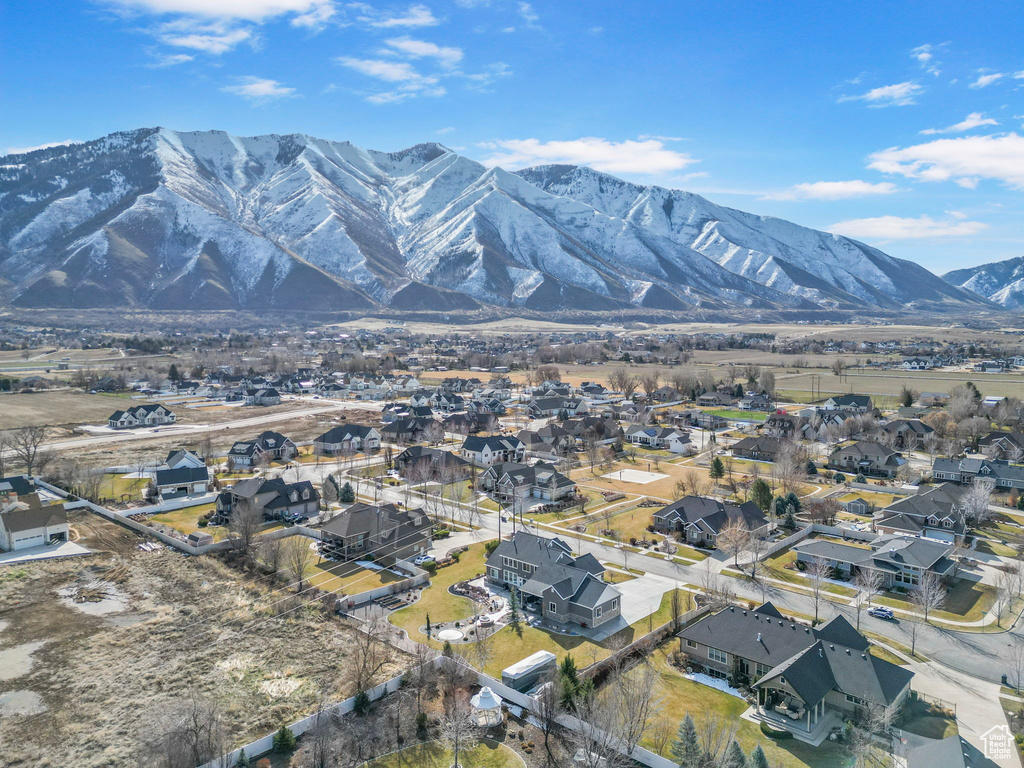 Mountain view featuring a residential view