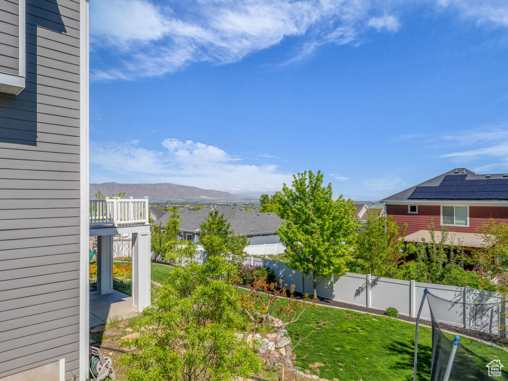 View of yard with a mountain view and a residential view