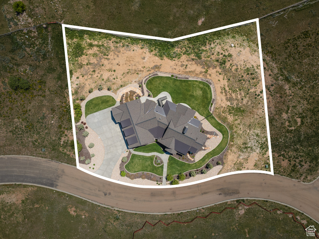 Aerial overview of property\\\\\\\'s location featuring property boundaries highlighted