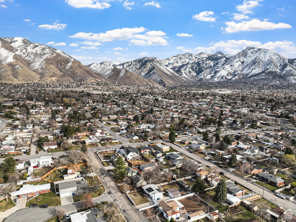 Drone / aerial view featuring a residential view and a mountain view