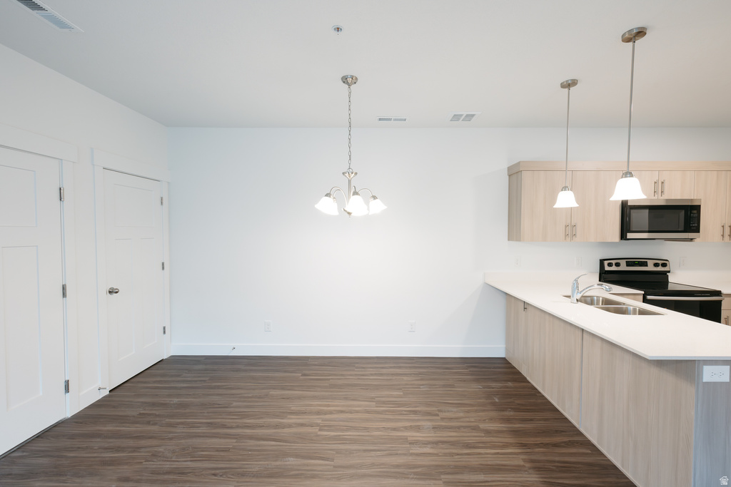 13687 S HANLEY LN #DD203 Riverton, UT 84096