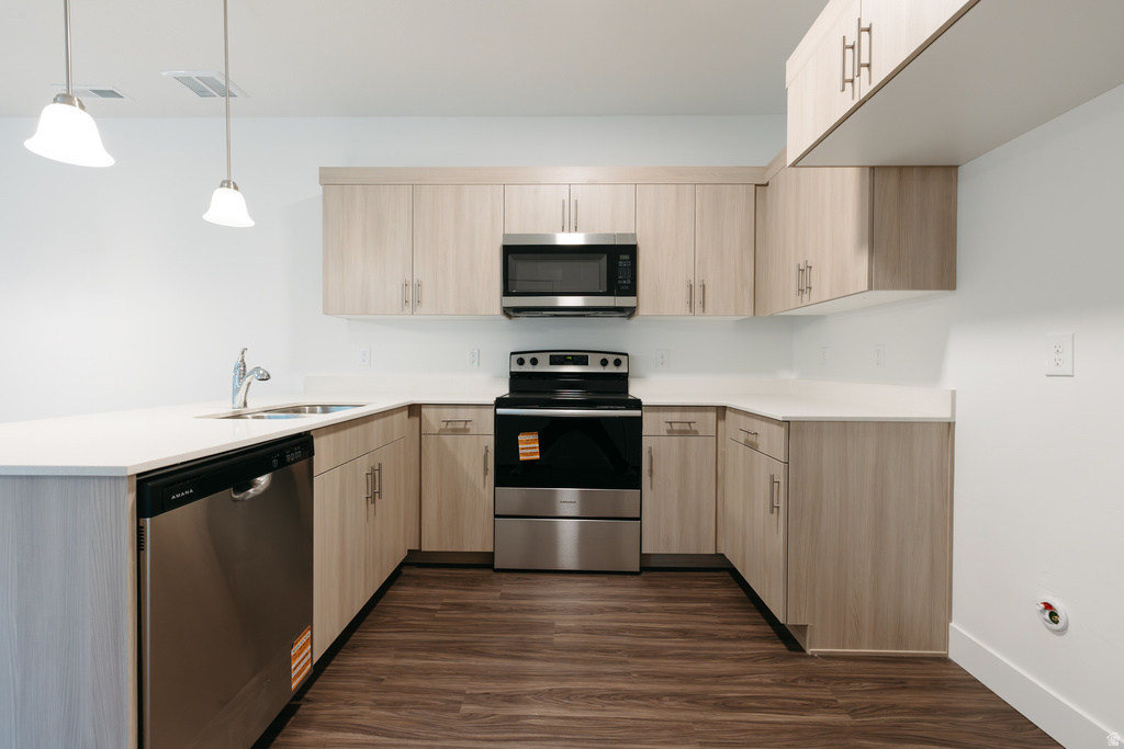 13687 S HANLEY LN #DD203 Riverton, UT 84096