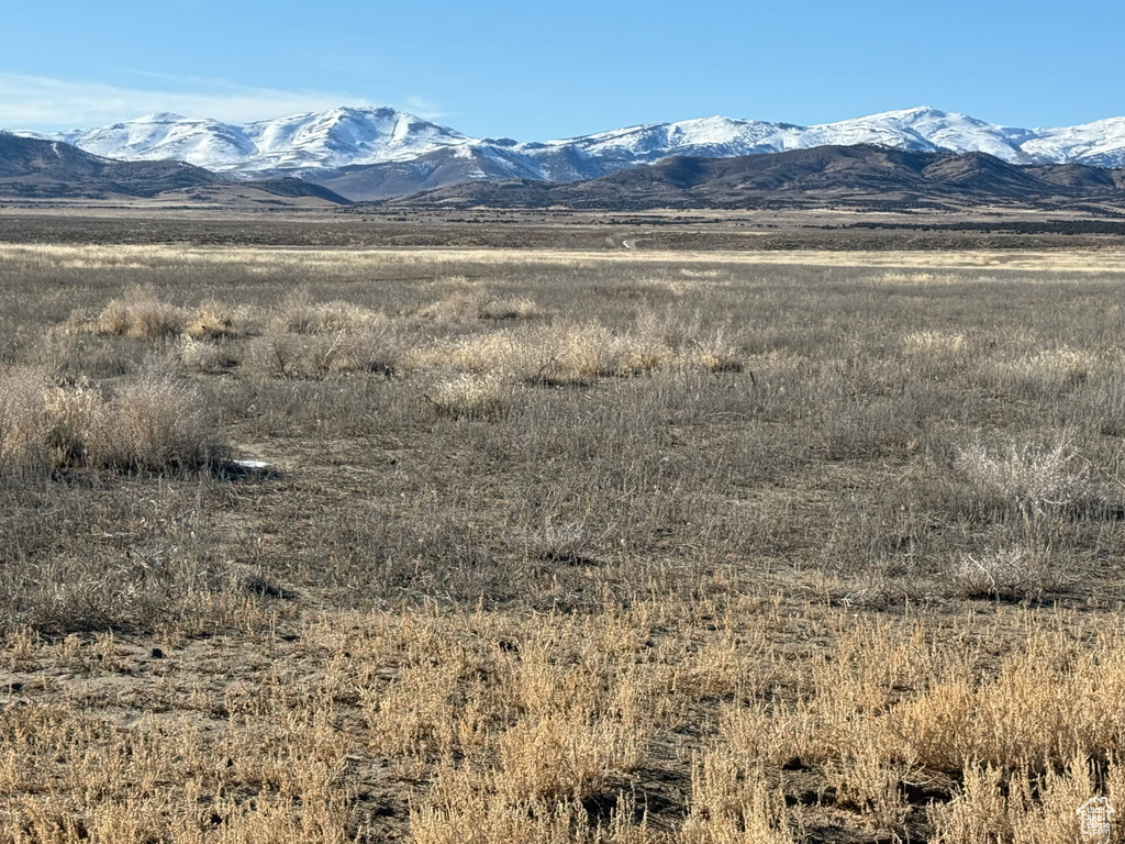 View of mountain feature