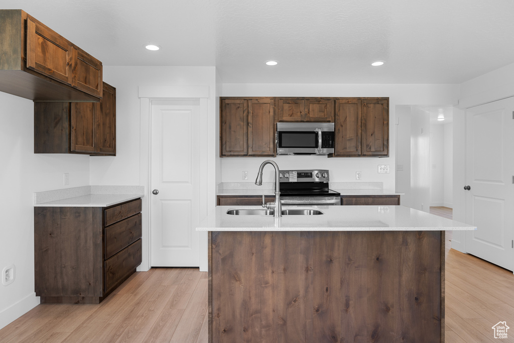 1981 S FREESTONE BLVD #421 Santaquin, UT 84655
