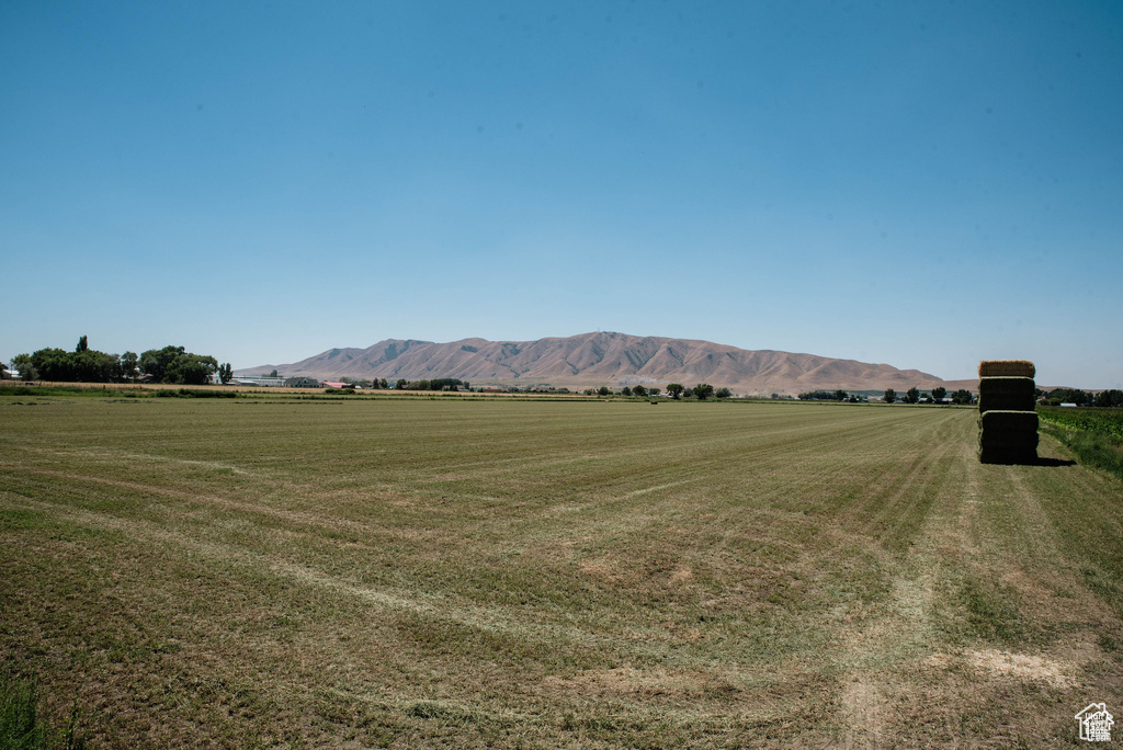 Mountain view with a rural view