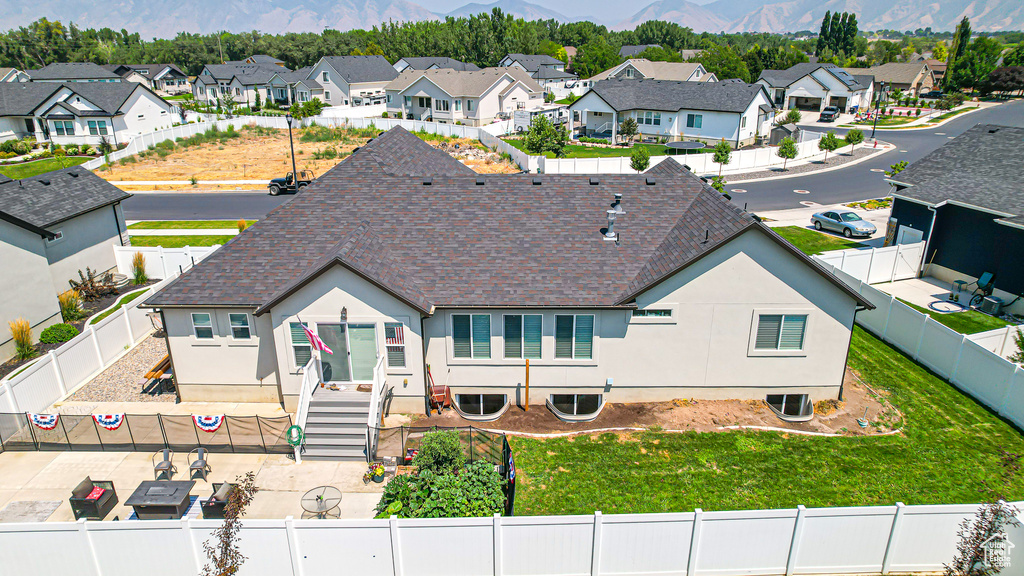 Birds eye view of property featuring a residential view and a mountain view