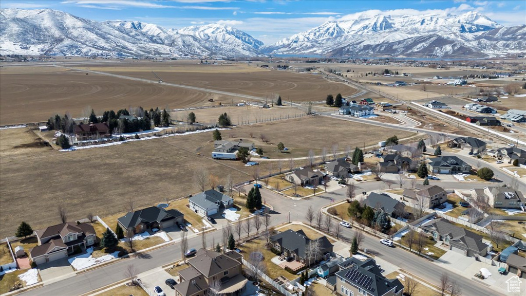 Bird's eye view featuring a mountain view and a residential view