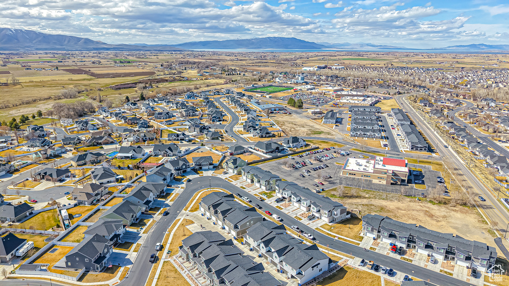 Aerial view with a residential view and a mountain view