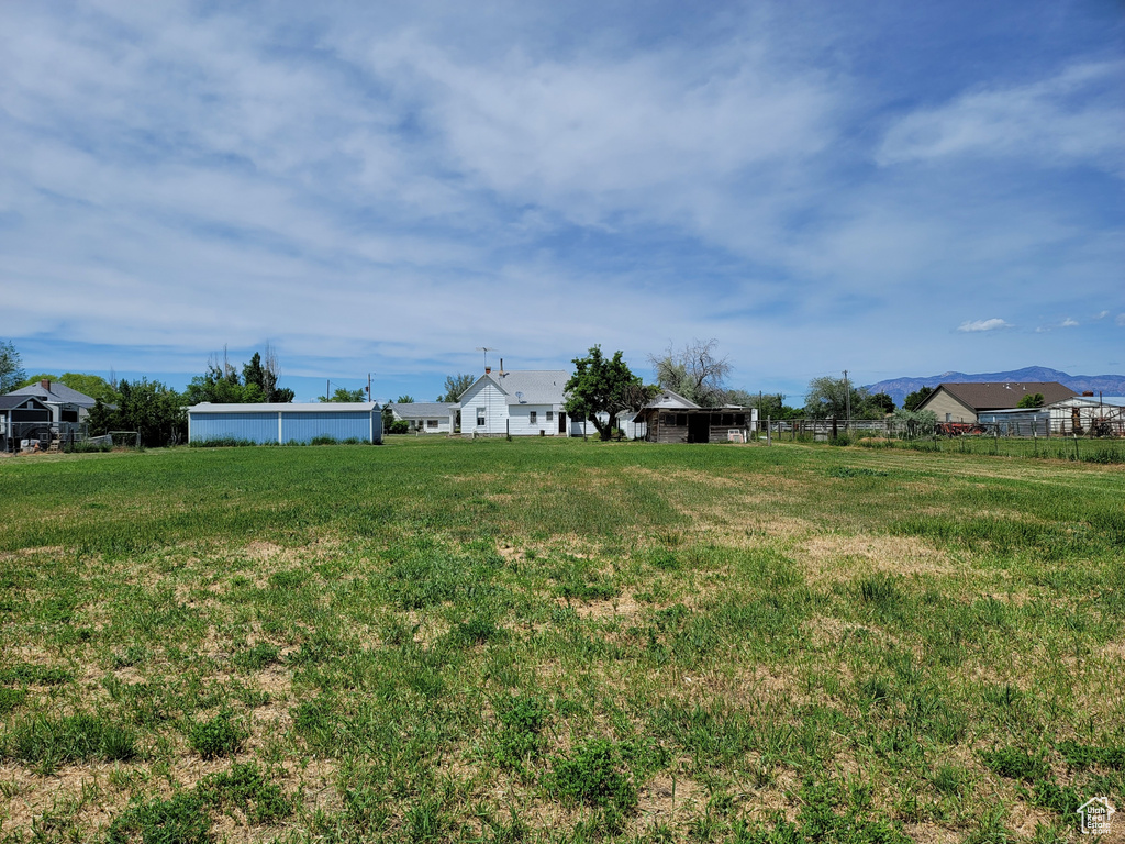 View of yard with a mountain view