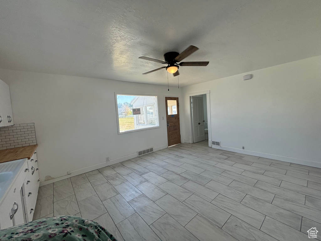 5949 W 5700 S Hooper, UT 84315