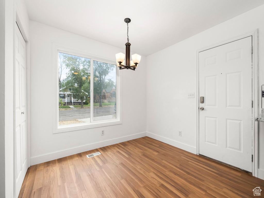87 N GLENWOOD AVE Tooele, UT 84074