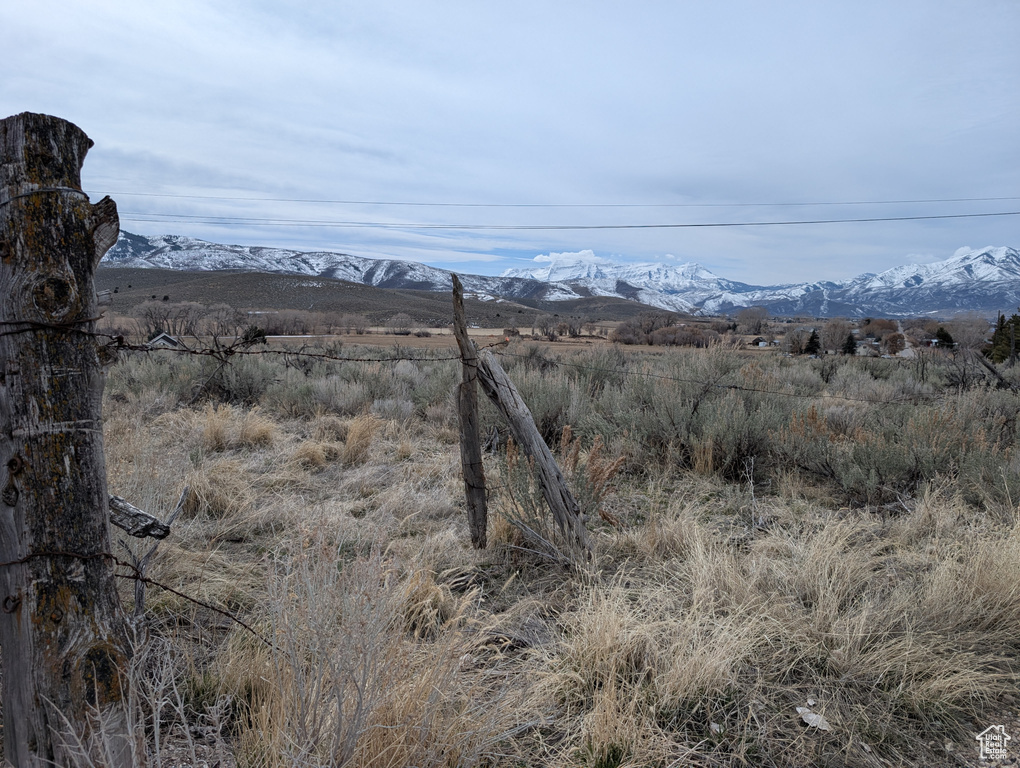 View of mountain feature