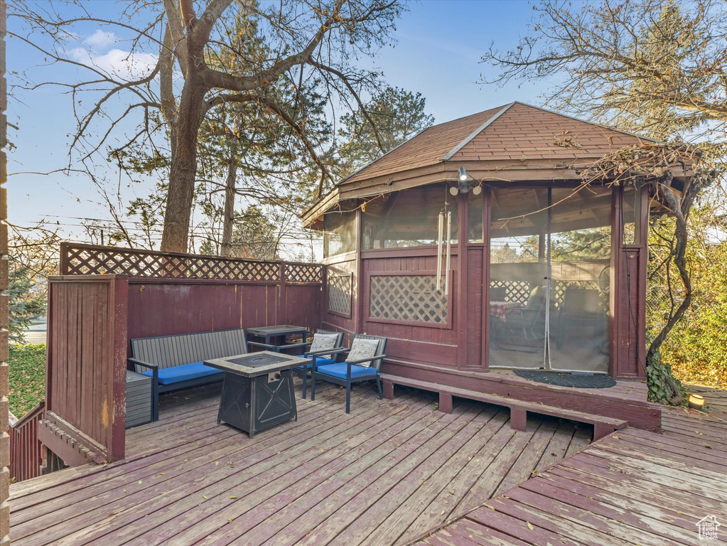 Deck with a fire pit