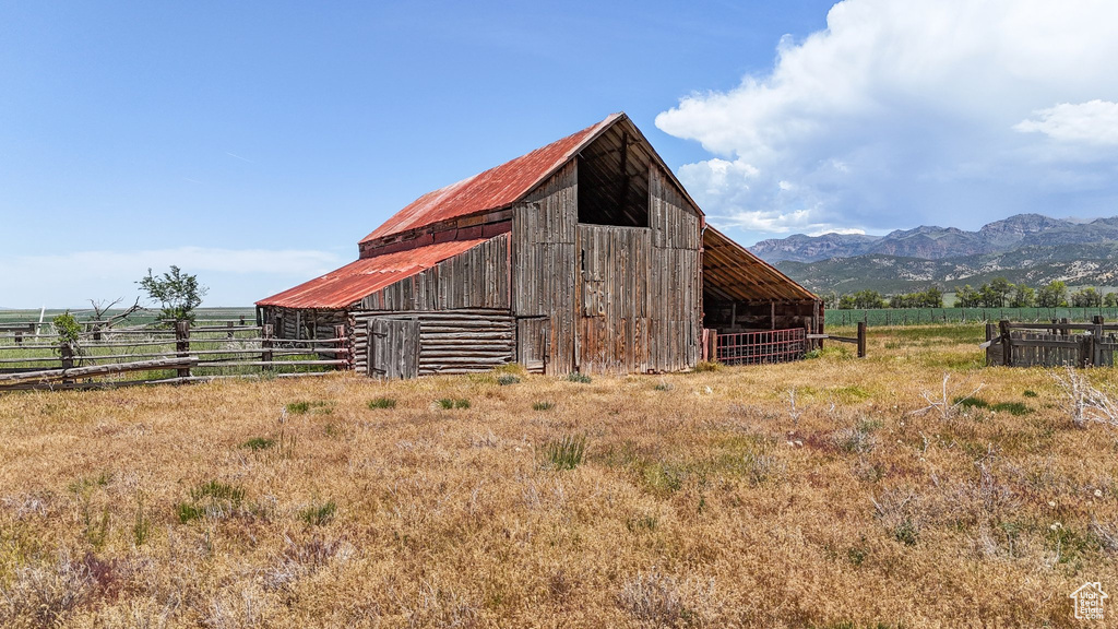 351 E 300 N Levan, UT 84639