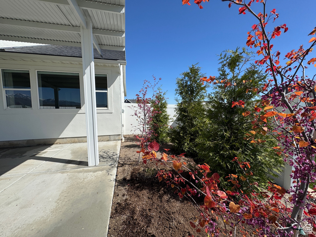 View of yard with a patio