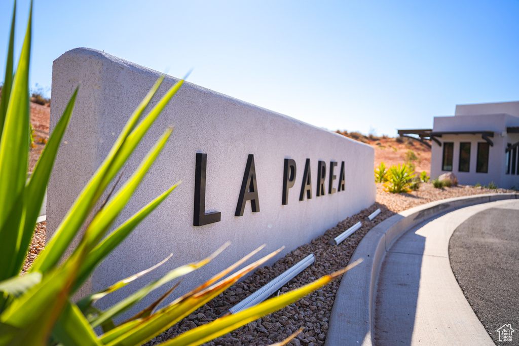 1327 N LOZANO RD Washington, UT 84780