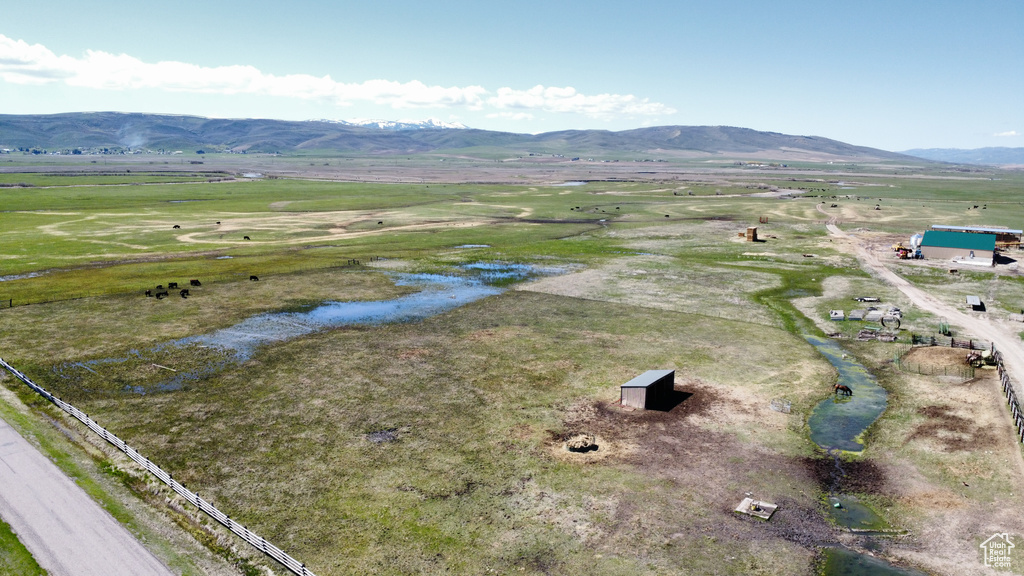 Aerial view of sparsely populated area with mountains