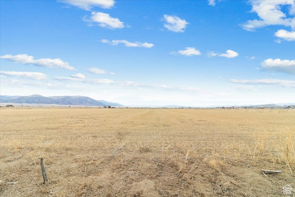 Mountain view with a rural view