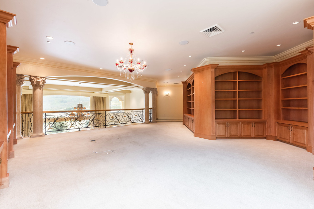 8272 LEFT FORK HOBBLE CREEK RD Springville, UT 84663