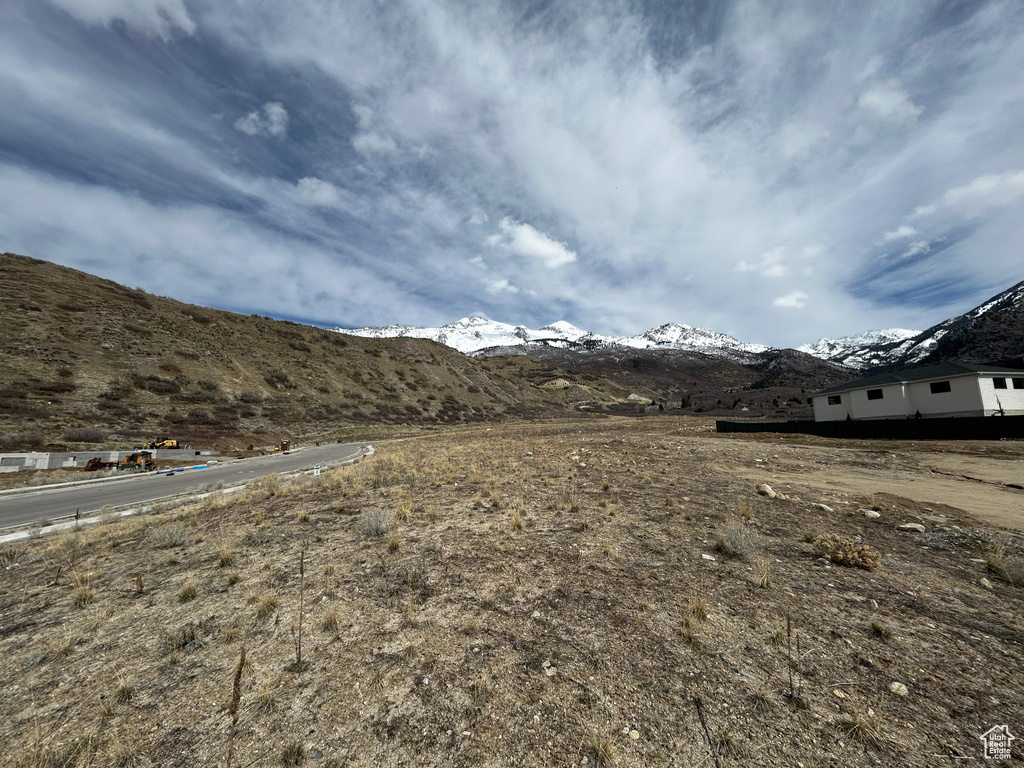 View of yard with a mountain view