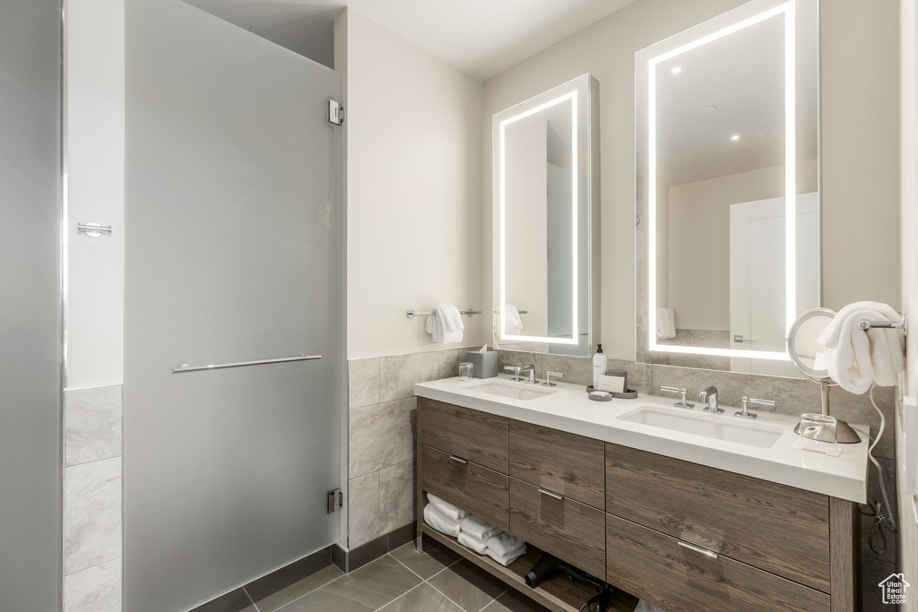 Bathroom with double vanity