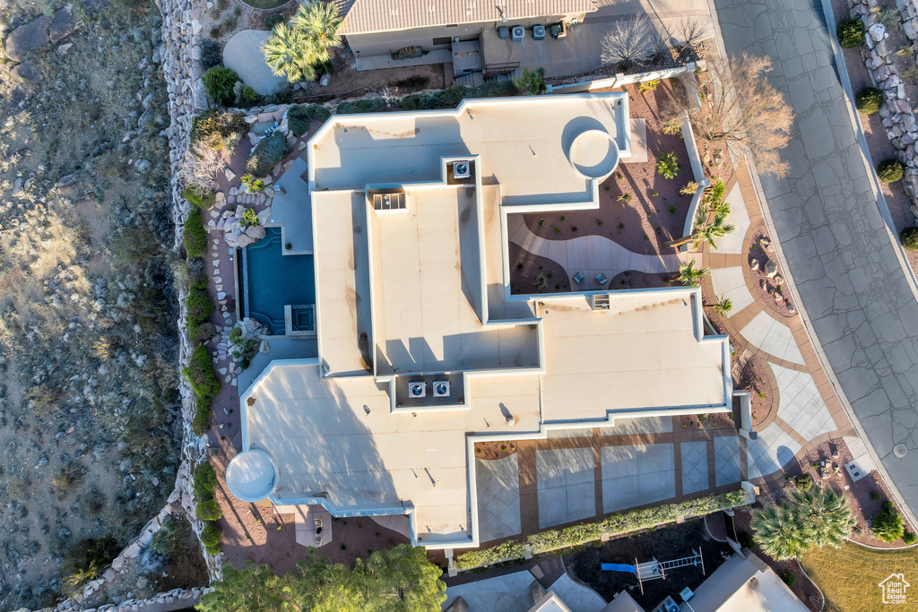 Birds eye view of property