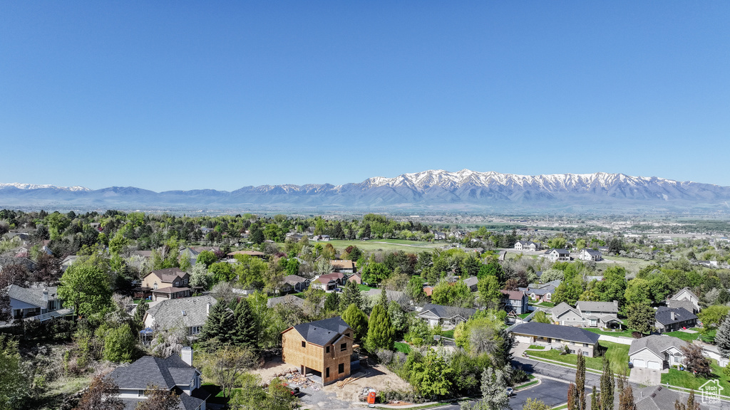 Aerial view with a residential view and a mountain view