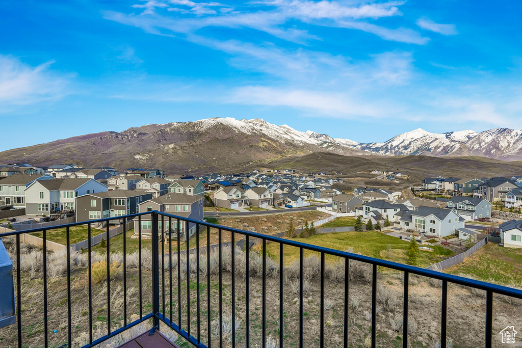View of mountain feature featuring a residential view