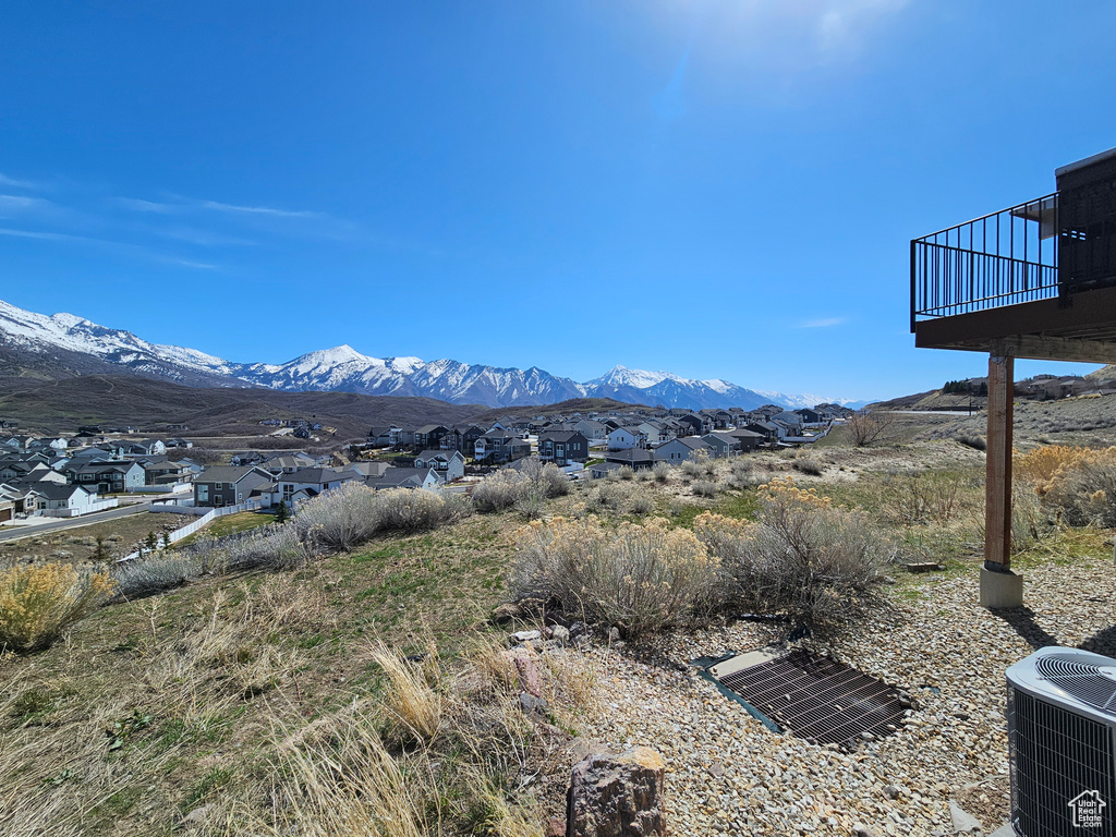 View of mountain feature with a residential view