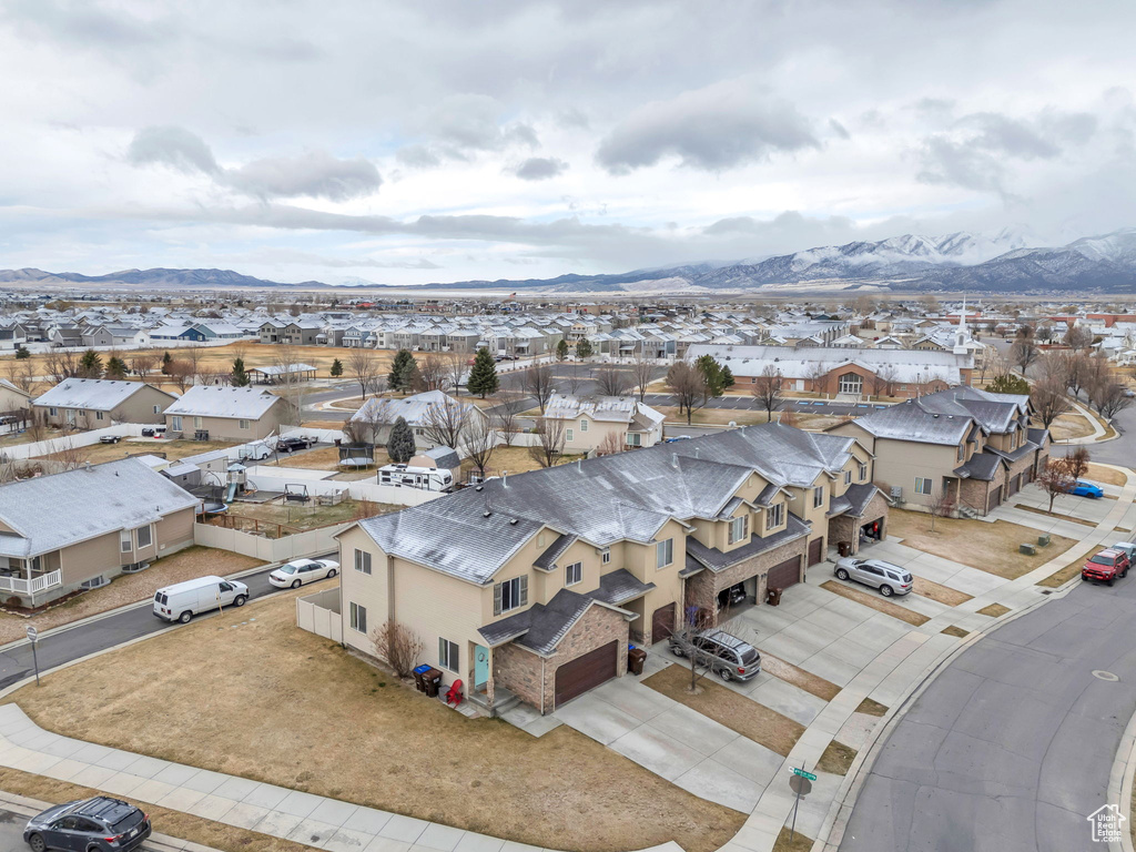 Bird's eye view featuring a mountain view and a residential view