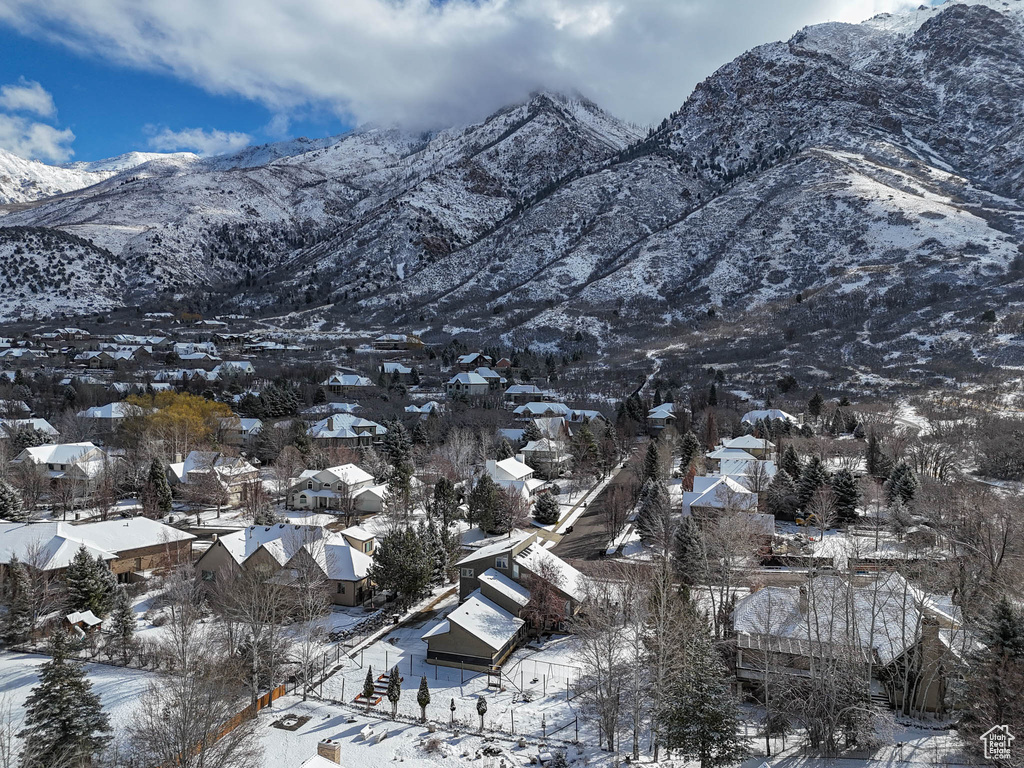 View of mountain feature featuring a residential view
