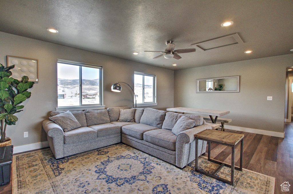 Photo 15 for MLS #2071980 at 55 W Buttercup Ln #24/23