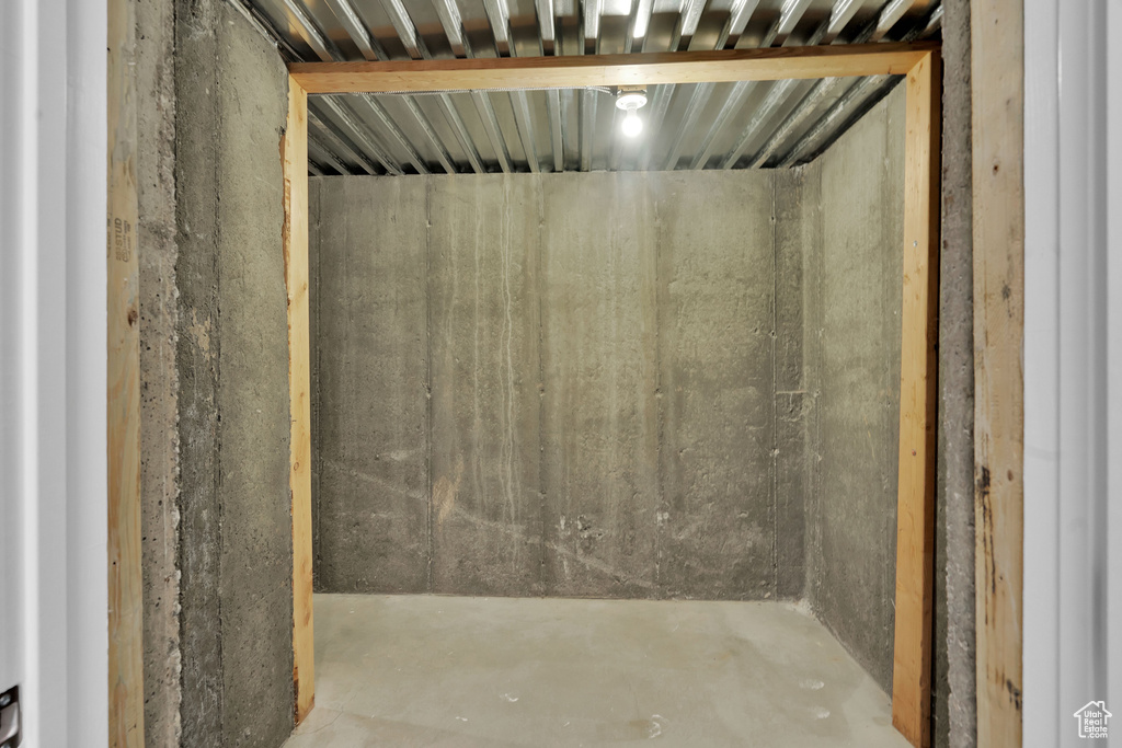 Bathroom featuring concrete floors