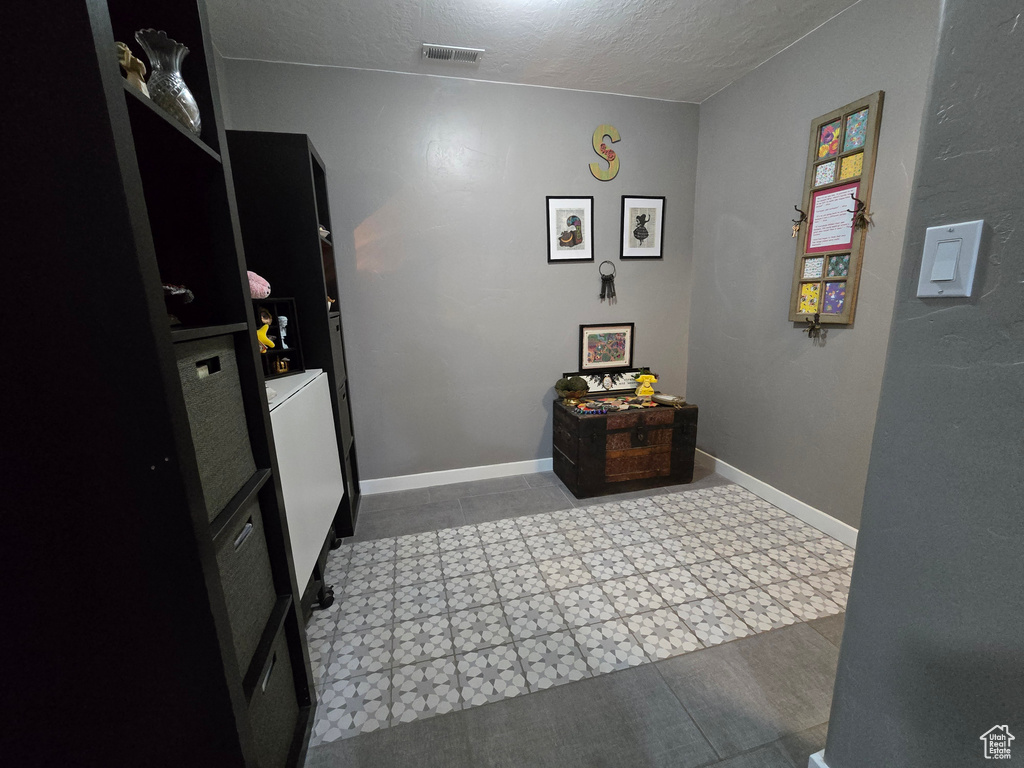 8894 S SUN LEAF DR West Jordan, UT 84088