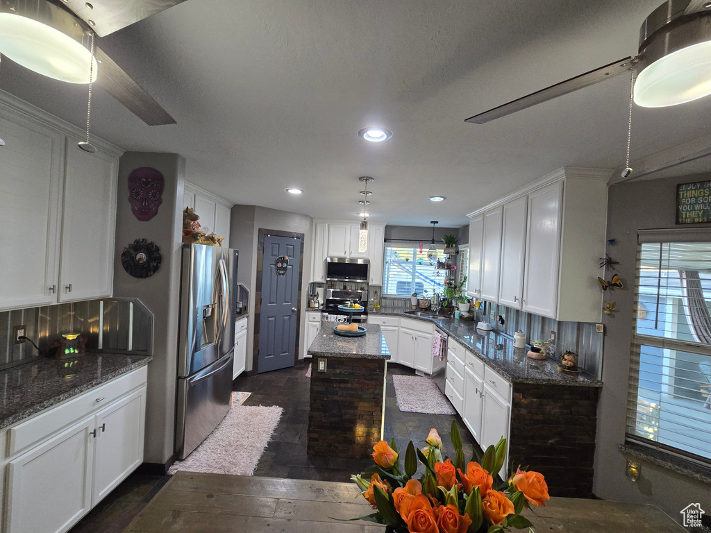 8894 S SUN LEAF DR West Jordan, UT 84088