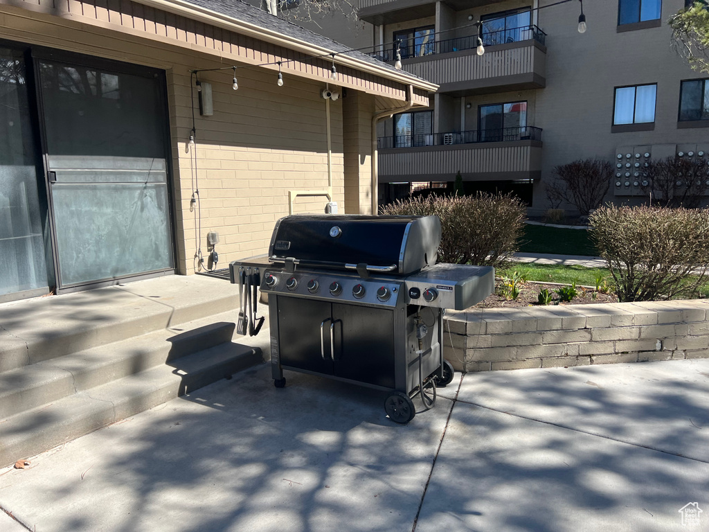 View of patio with area for grilling