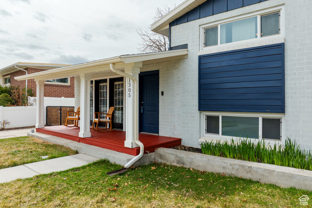 1305 N VALENTINE ST Salt Lake City, UT 84116