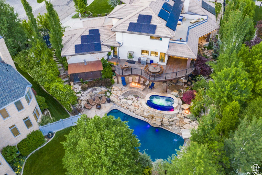Birds eye view of property