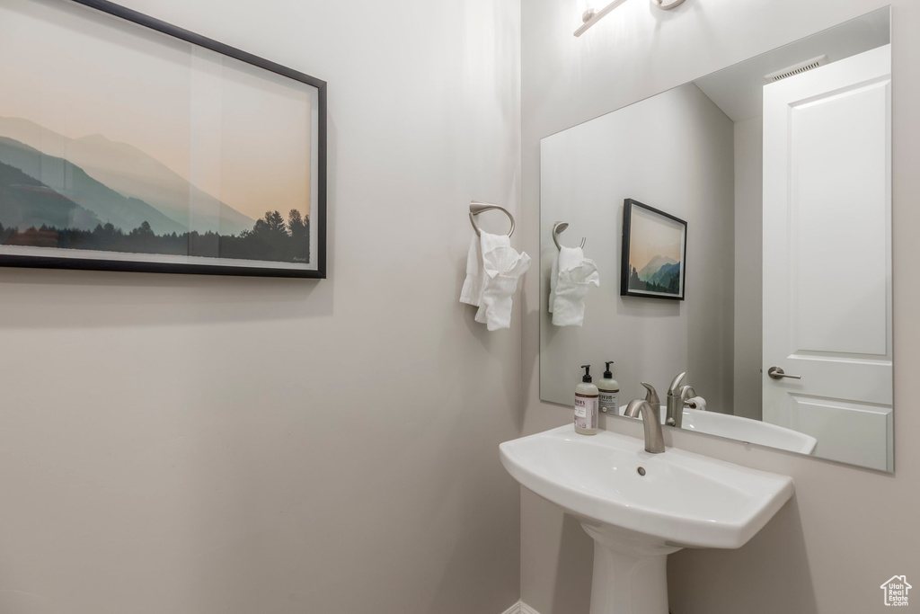 Bathroom featuring a sink