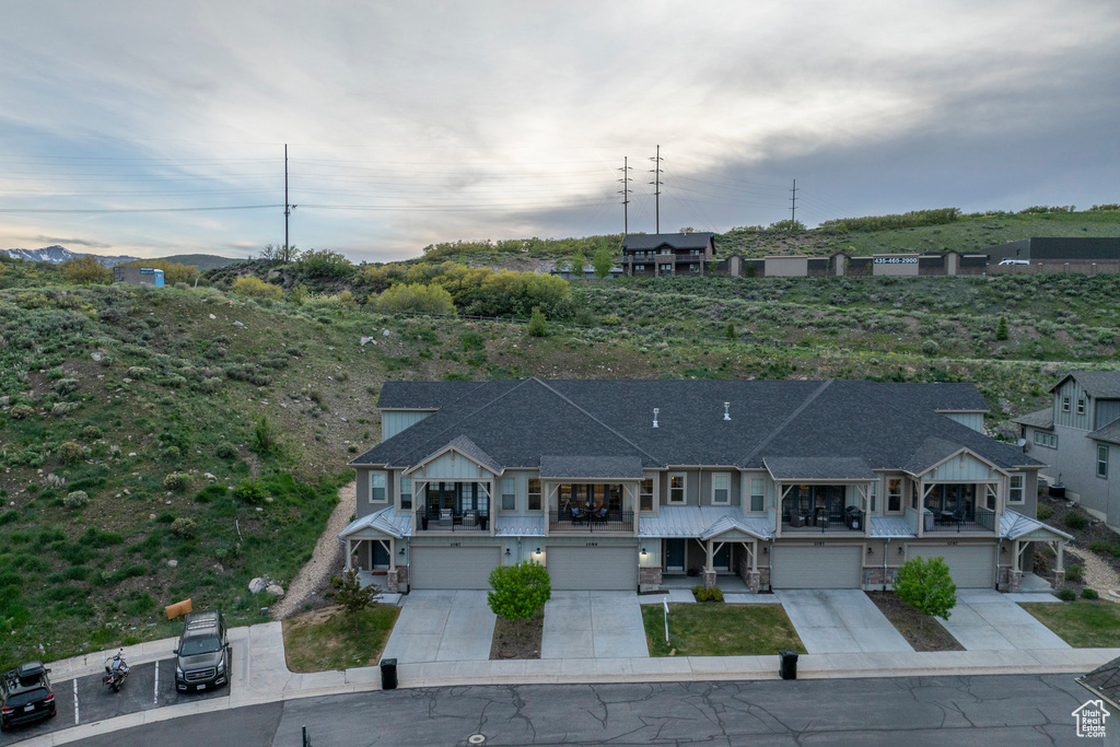 Aerial view of property and surrounding area