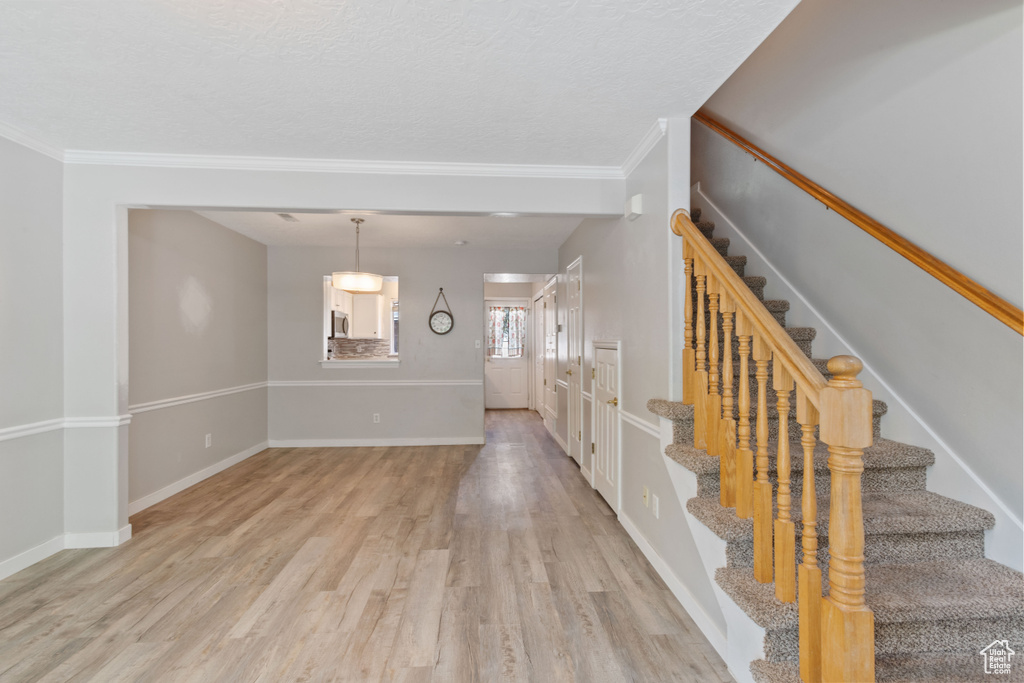 Photo 4 for MLS #2072783 at 962 N Independence