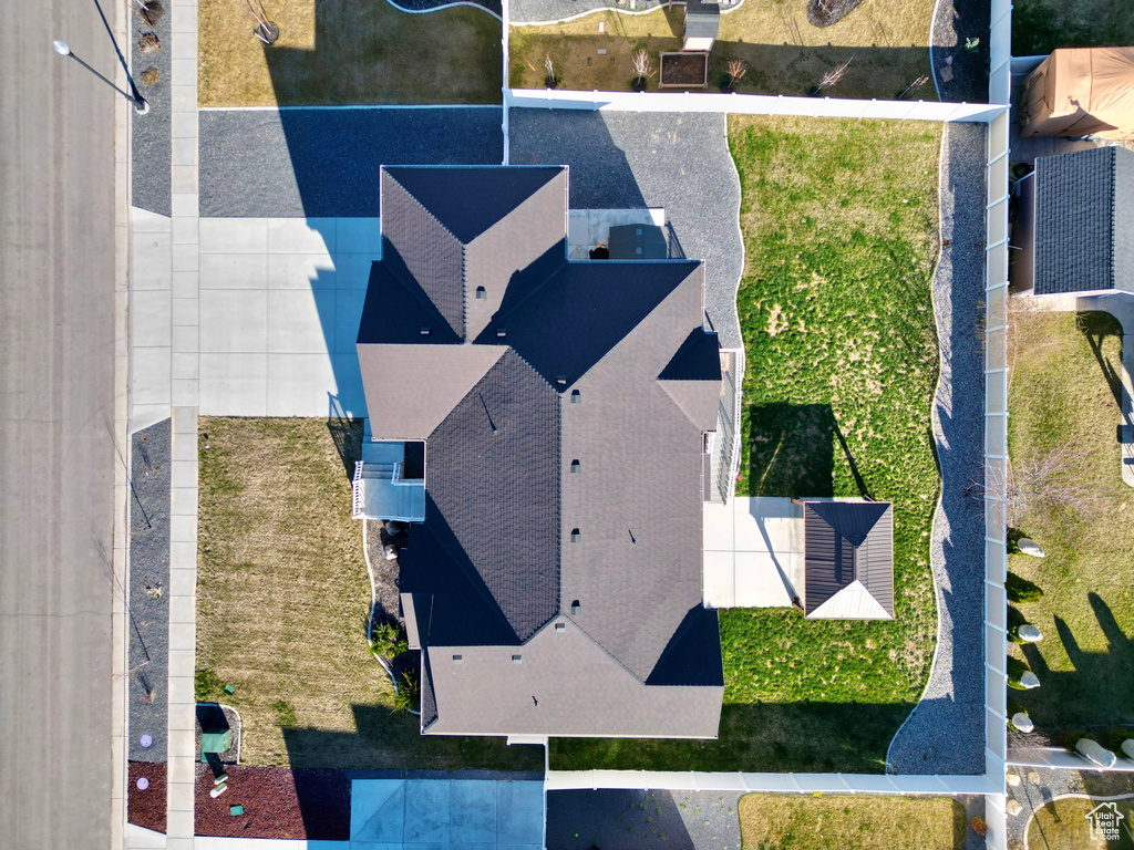 Birds eye view of property