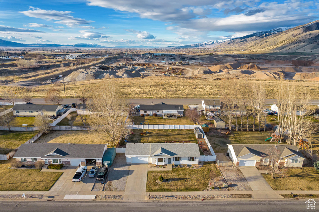 Bird\\\'s eye view featuring a residential view and a mountain view