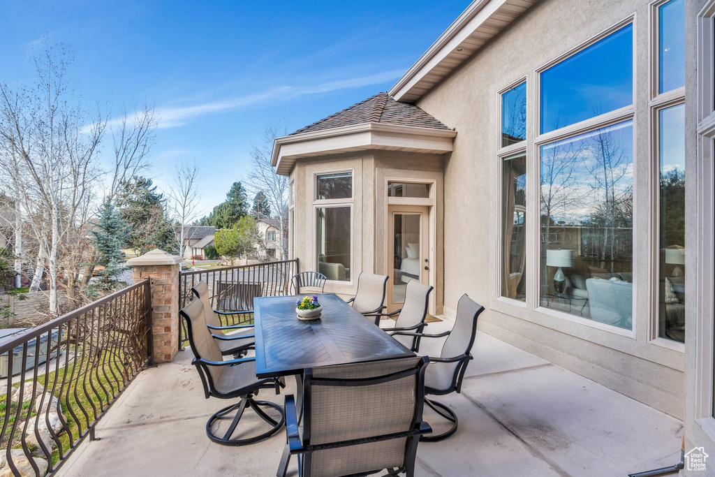 View of patio / terrace with outdoor dining area